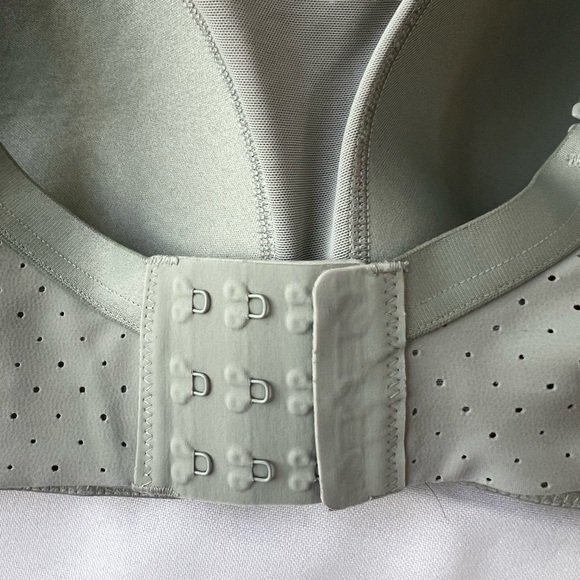 Lululemon | Run Times Bra, High Support | Size 34C - Picture 4 of 15